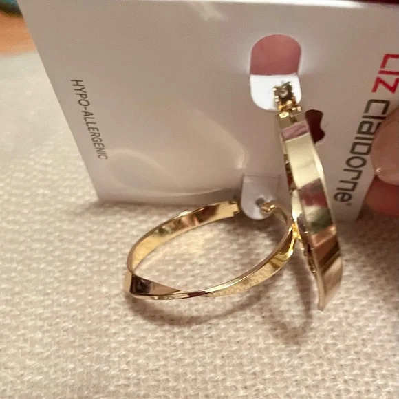 Gold tone jewelry set - Picture 6 of 6